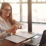 O Instituto IBDSocial mostra como a escuta humanizada revoluciona a experiência do utente e amplia a confiança nos serviços.