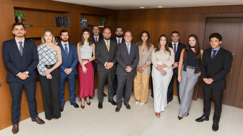 Rodrigo Gonçalves Pimentel analisa como os tribunais têm aplicado o stay period e seus efeitos na suspensão de ações.