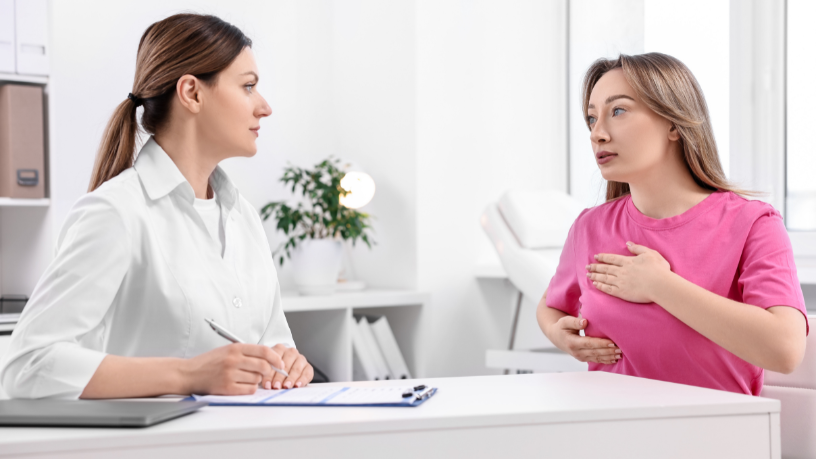 Entre o achado provável e a conduta segura, Vinicius Tadeu Sattin Rodrigues analisa como o tempo pode ser uma ferramenta decisiva na tomada de decisão clínica em mamografia.